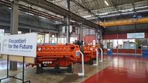 Foto motore industriale arancio